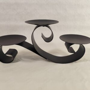 Küünlajalg kolmele küünlale